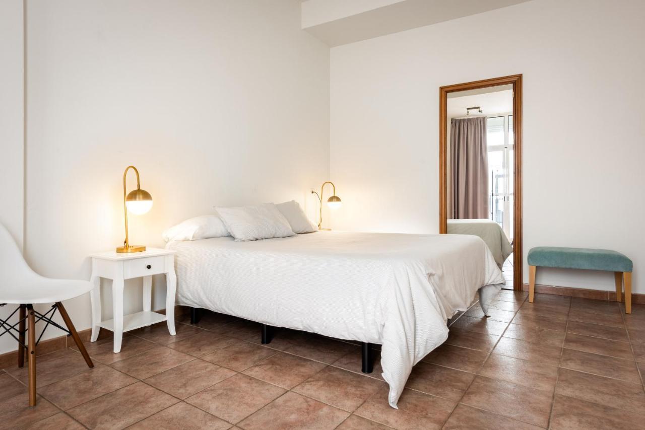 Hsh Suites Triana Sevilla Exterior foto